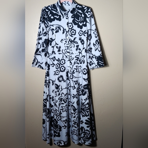 SHEIN Dresses & Skirts - Shein Black and white floral longsleeve button-down long dress. Size small.